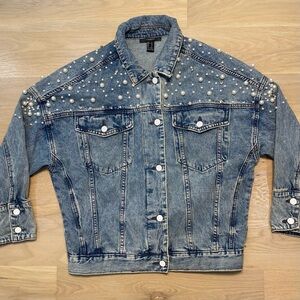 Forever 21 Studded Denim Women’s Jacket Size Medium. Like New.